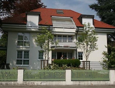 Symphonie-Villa Am See - Musikerviertel Konstanz Bagian luar foto